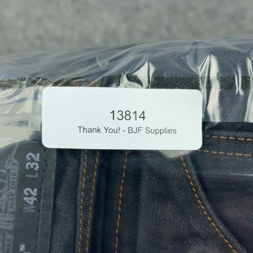 VTG Levi's Jeans Men 42x32 Black 569 Loose Straight Flap Pocket Denim Skater Y2K